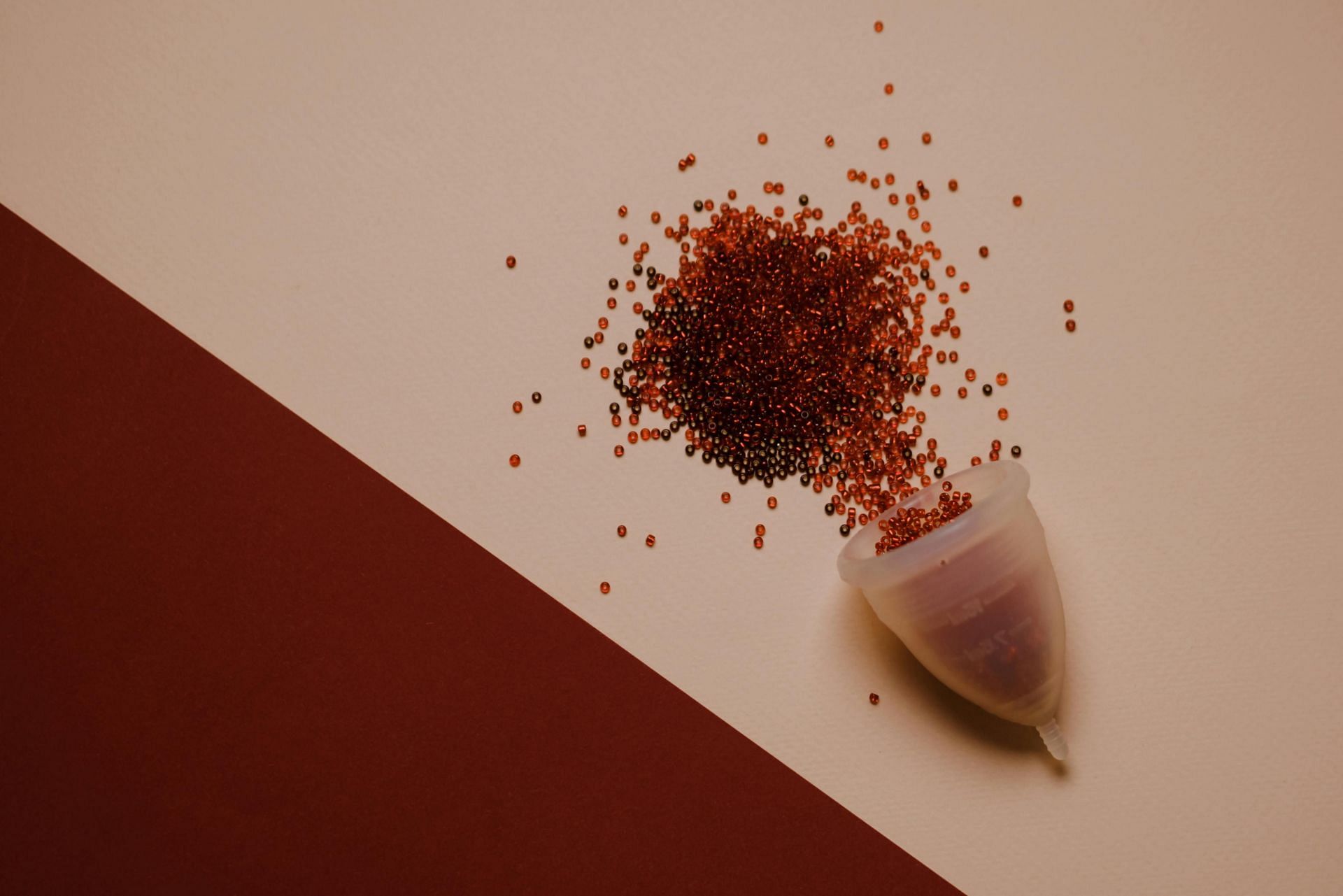 signs of period coming (image sourced via Pexels / Photo by polina)